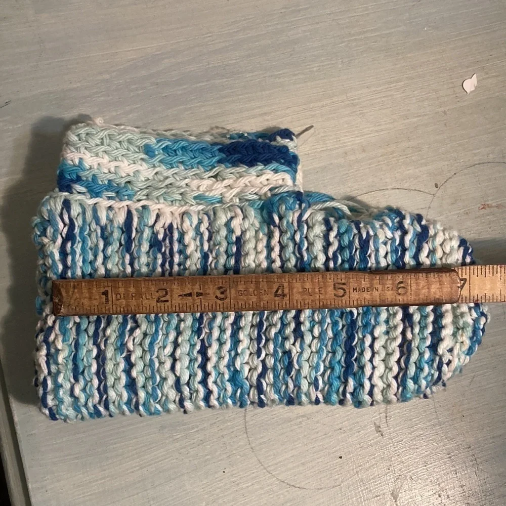 🌈 Hand knit thick warm booties never worn, vintage